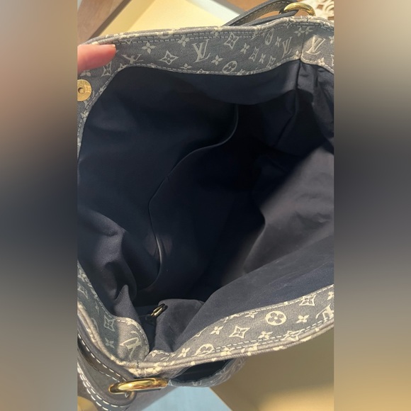 Louis Vuitton matching shoes with hand bag navy blue, the handbag is new. - Picture 4 of 9